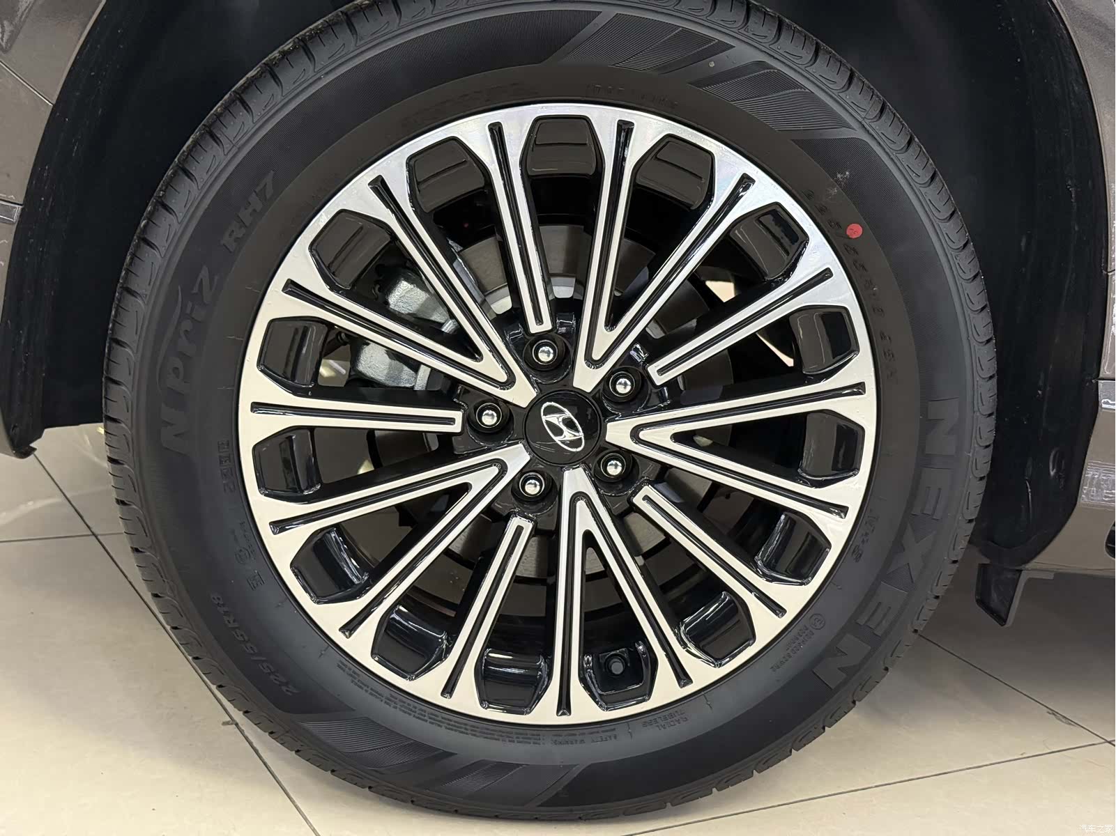 Hyundai Custo, 2025 21