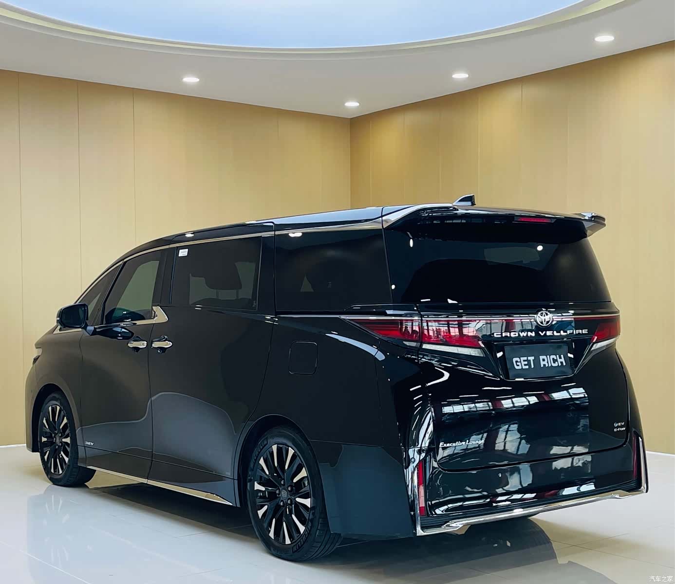 Toyota Vellfire, 2024 7