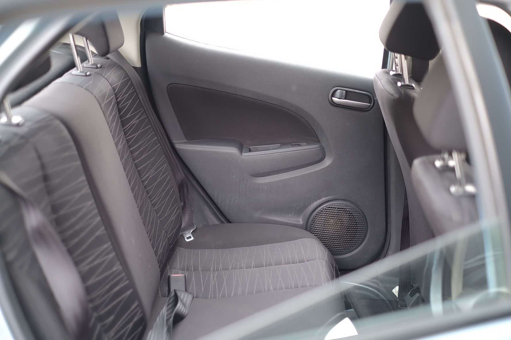 Mazda 2, 2011 37