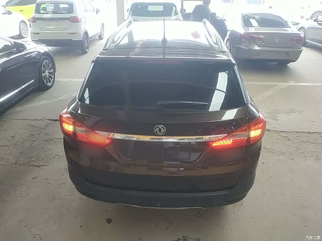 DongFeng AX3, 2016 4