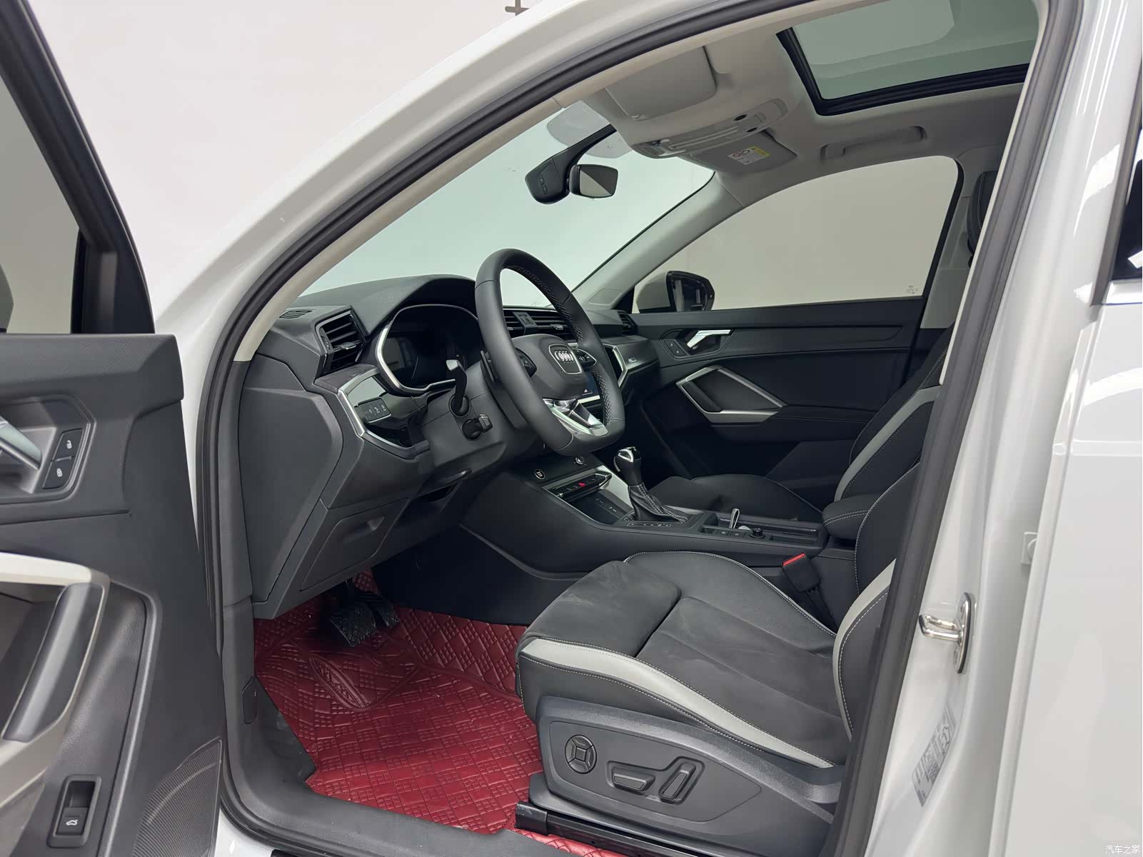 Audi Q3, 2022 10