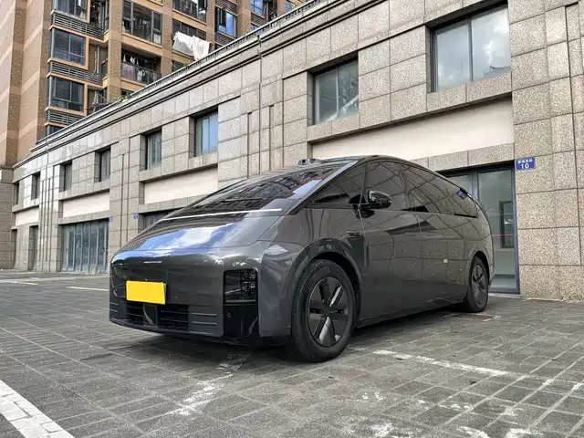 Li Auto MEGA 2025 — купить из Китая под заказ