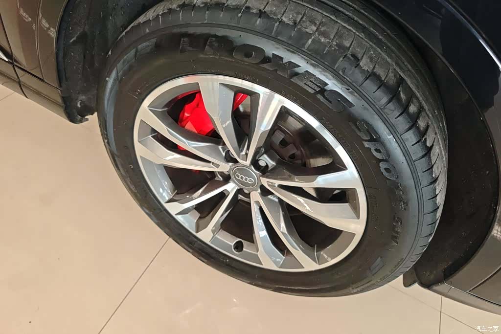 Audi Q7, 2016 6