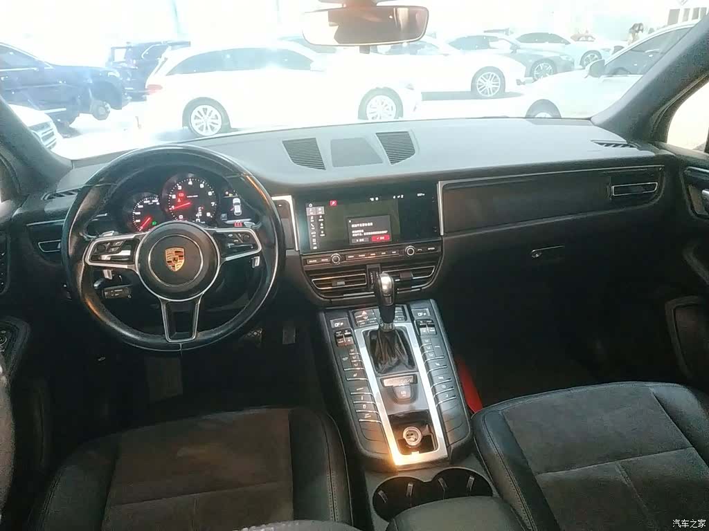 Porsche Macan, 2019 10