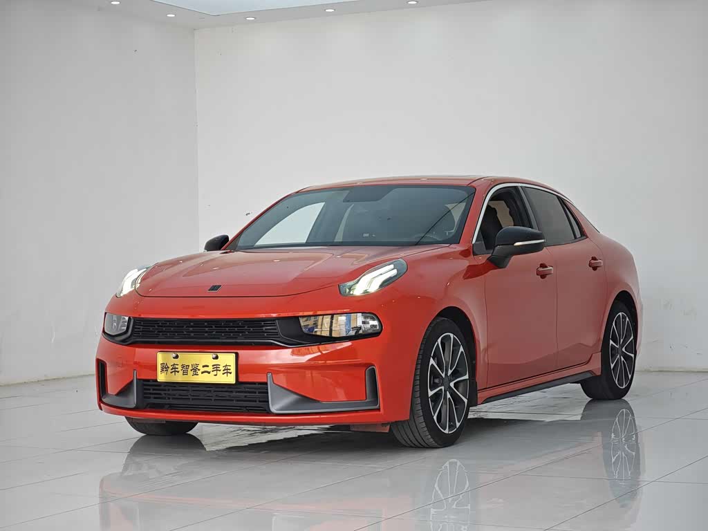 Lynk & Co 03