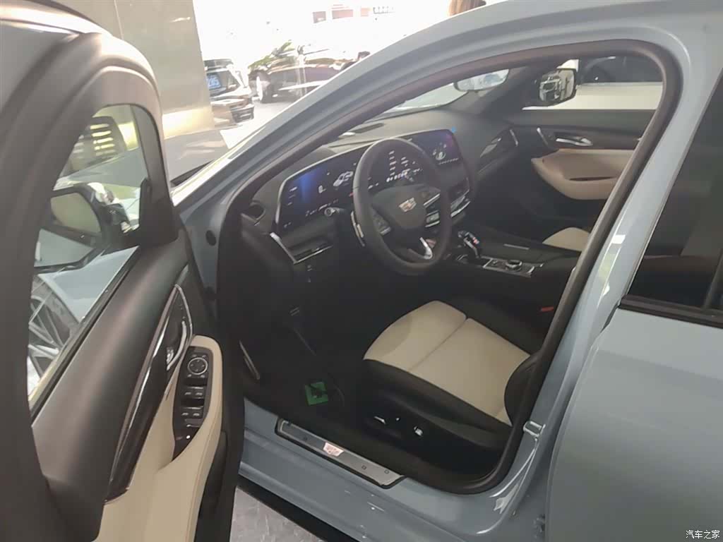 Cadillac CT5, 2025 16
