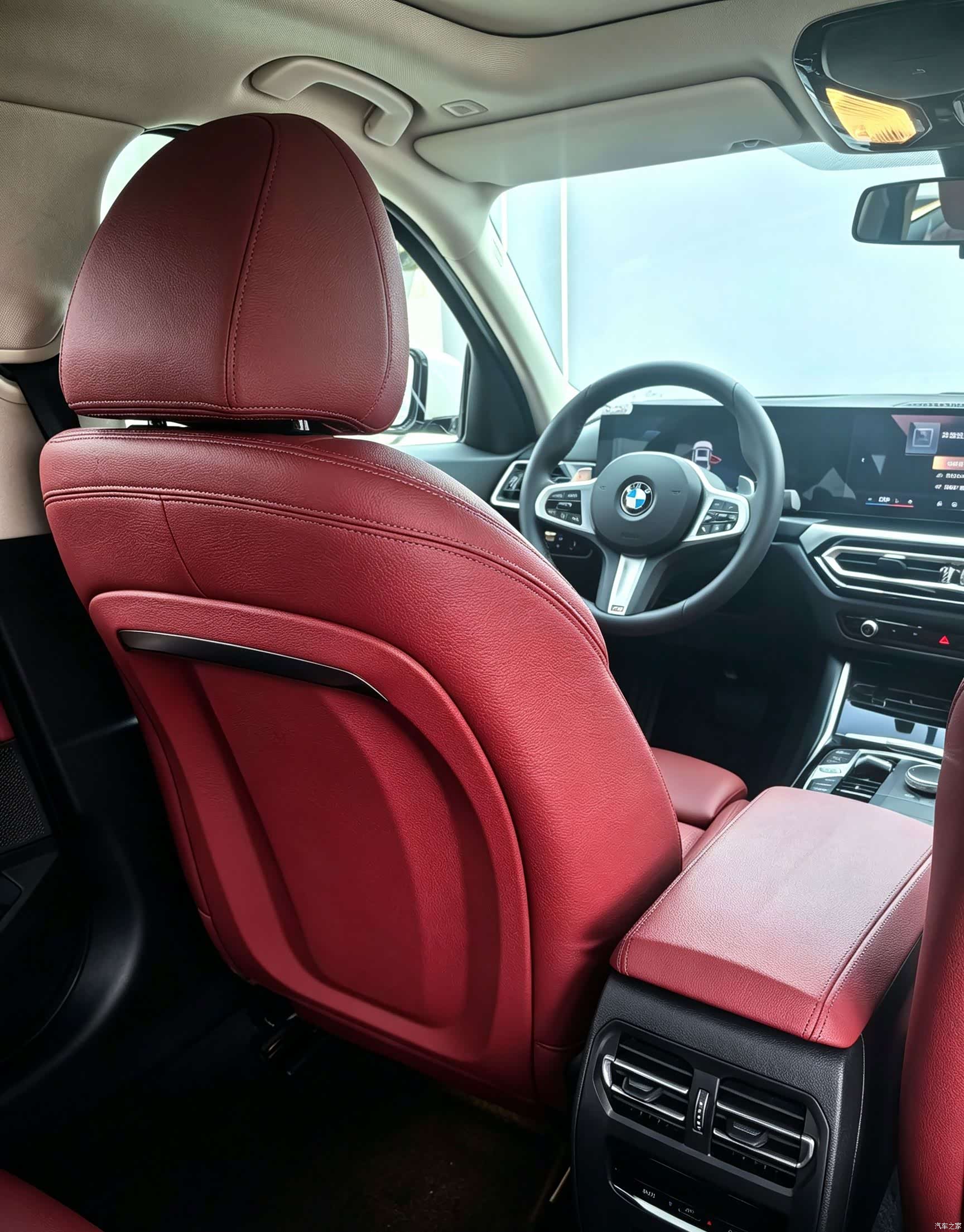 BMW 3 Series, 2024 13