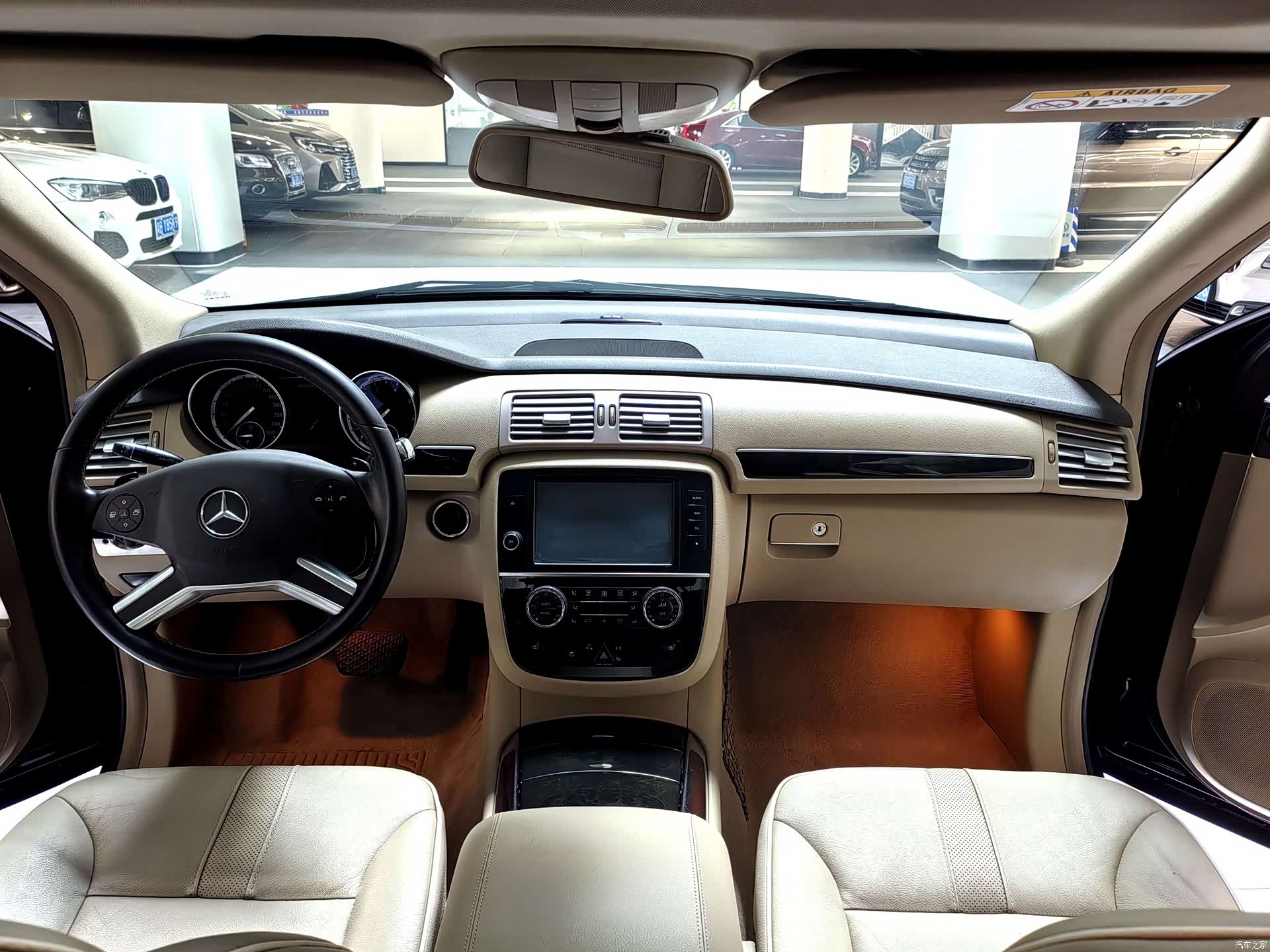 Mercedes-Benz R-Class, 2016 12