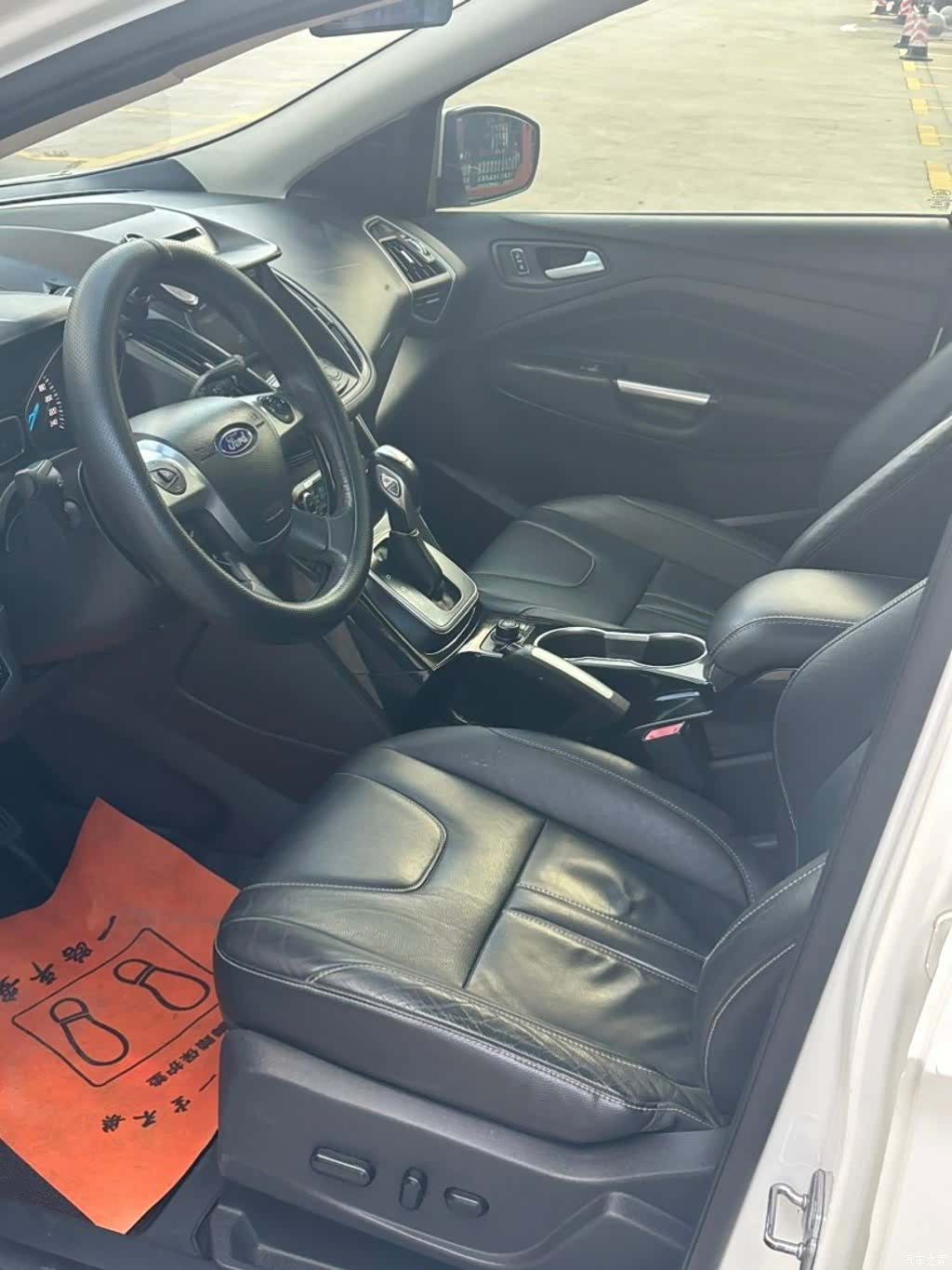 Ford Kuga, 2014 4