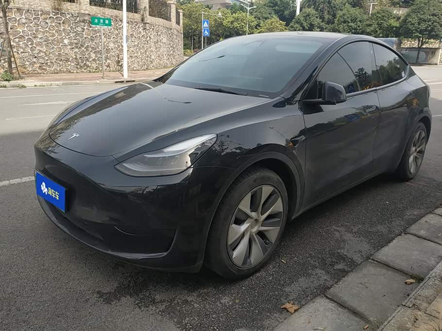 Tesla Model Y Tesla Model Y