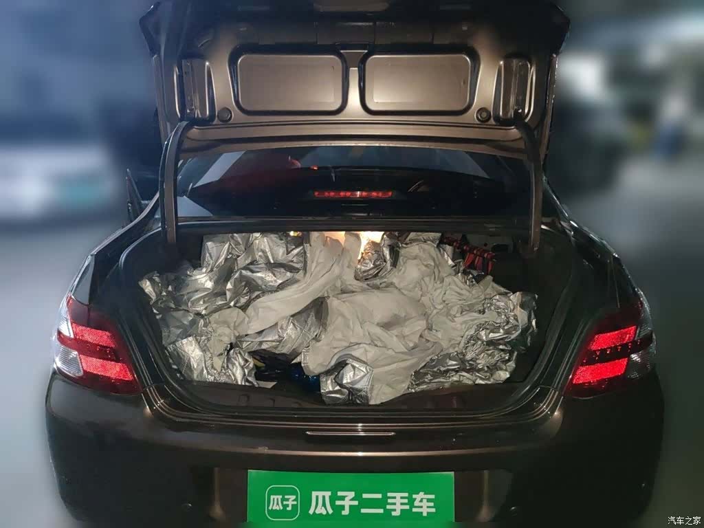 Peugeot 301, 2014 15