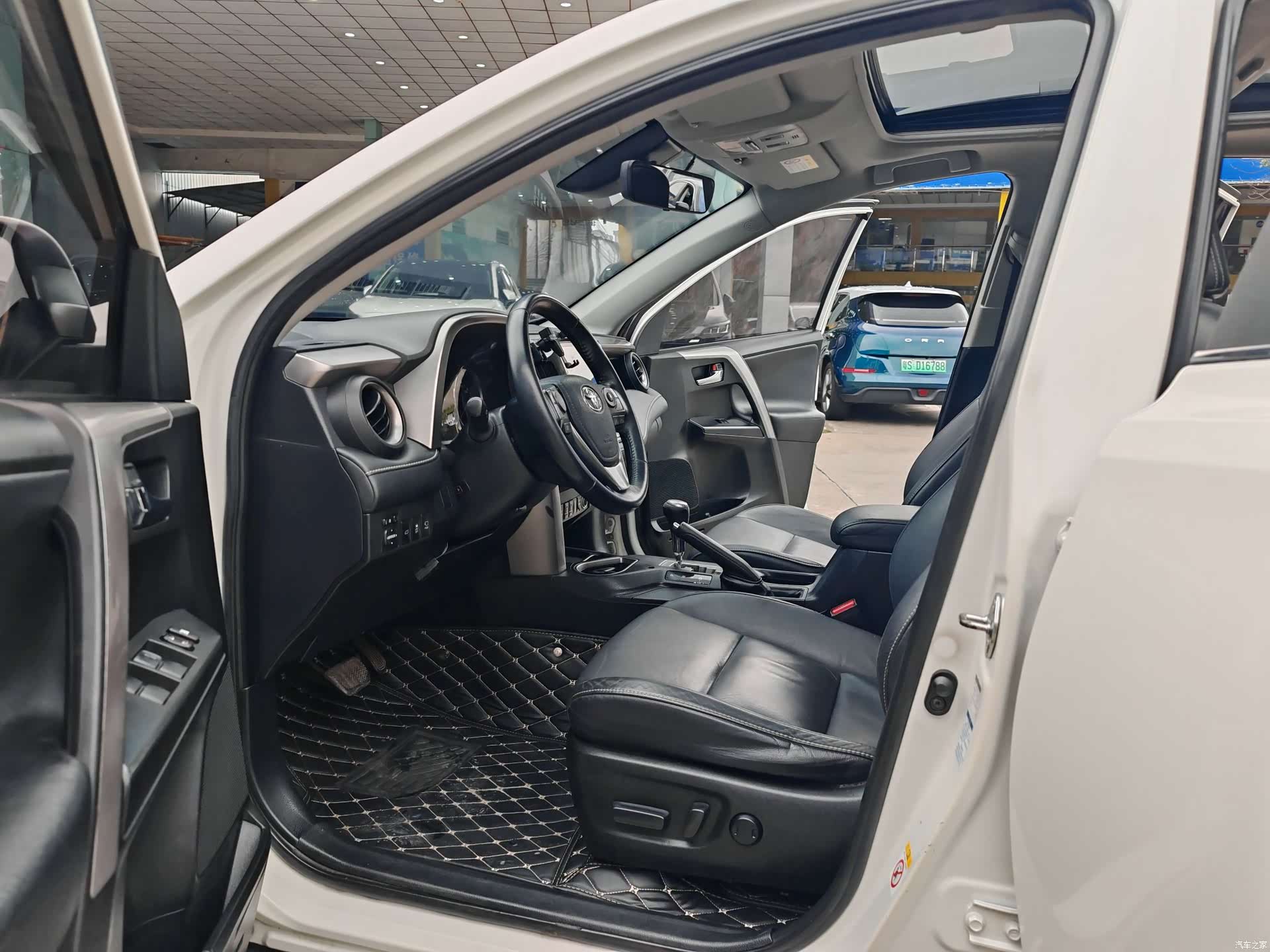 Toyota RAV4, 2016 7