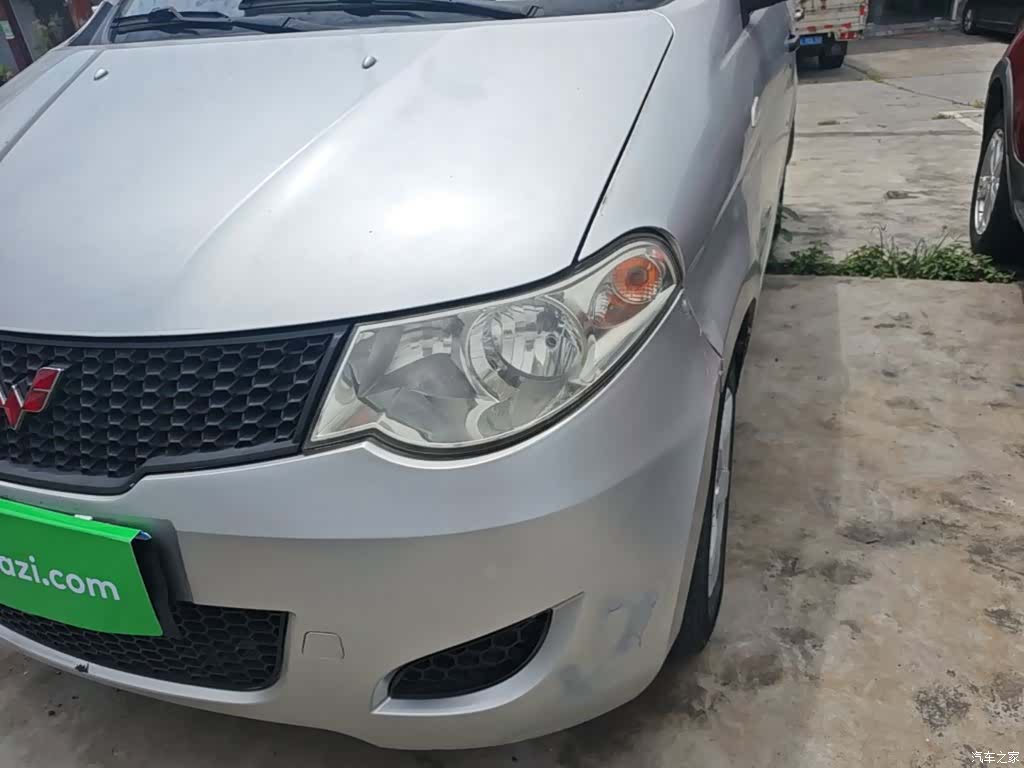 Wuling Hongguang, 2014 24