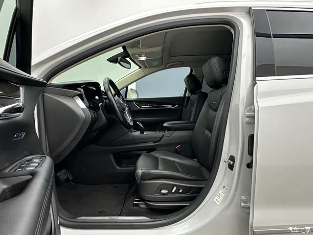 Cadillac XT5, 2017 12