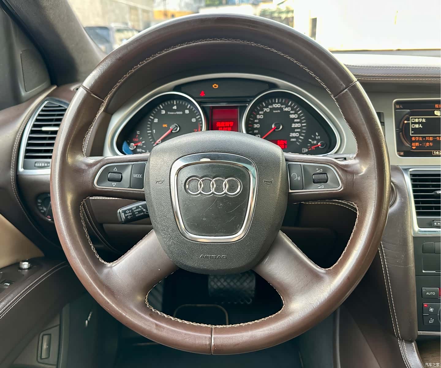 Audi Q7, 2011 13