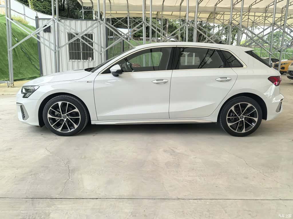 Audi A3, 2022 все фото
