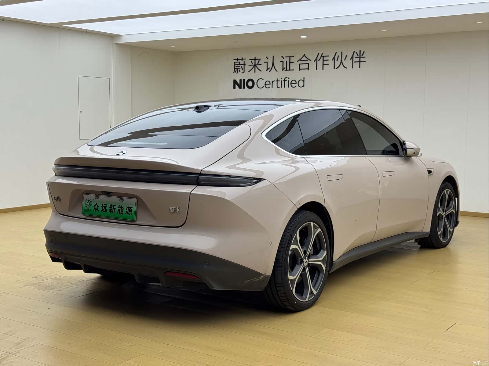NIO ET5, 2025 все фото
