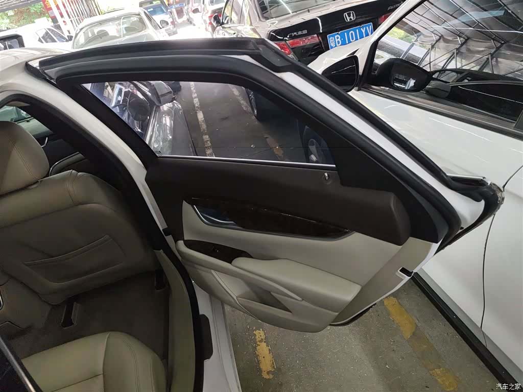 Cadillac XTS, 2015 14
