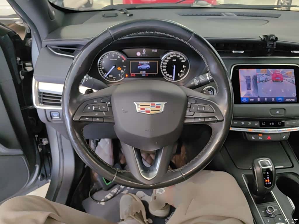 Cadillac XT4, 2019 11