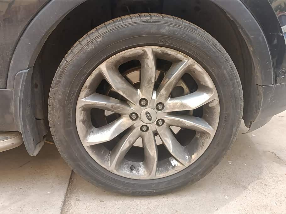 Ford Explorer Ford Explorer