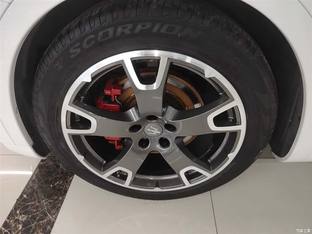 Maserati Levante, 2017 25