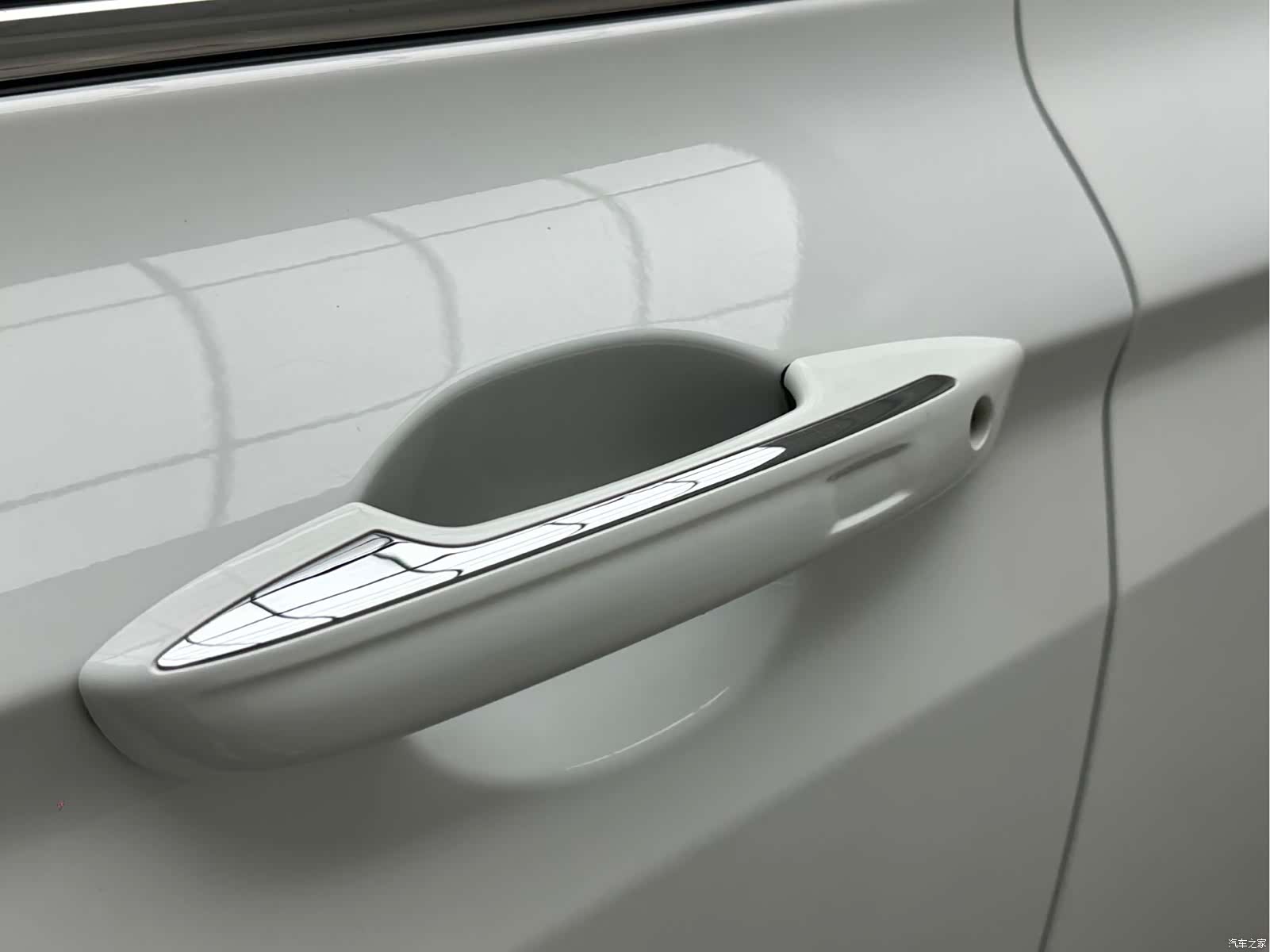 Geely Emgrand, 2022 16