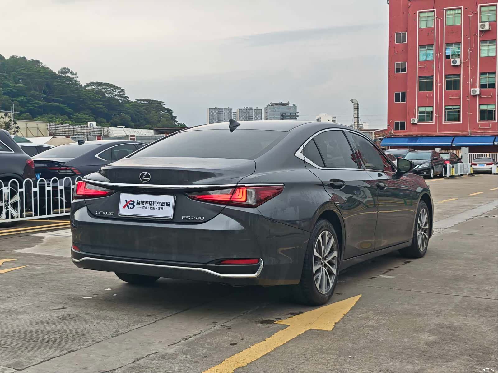 Lexus ES, 2022 6