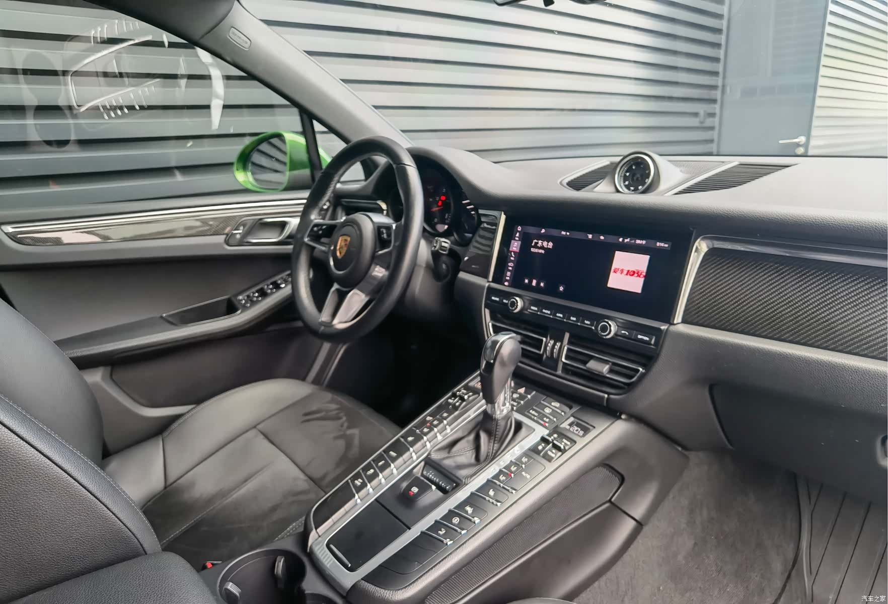 Porsche Macan, 2020 все фото