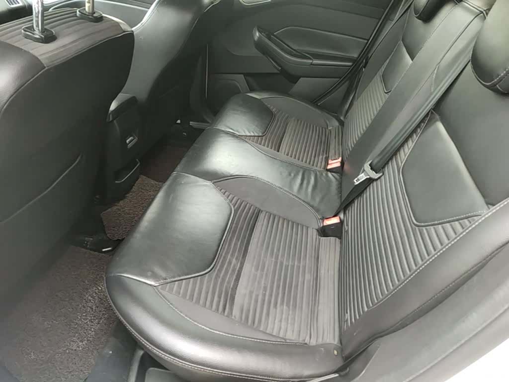 Ford Focus, 2016 13