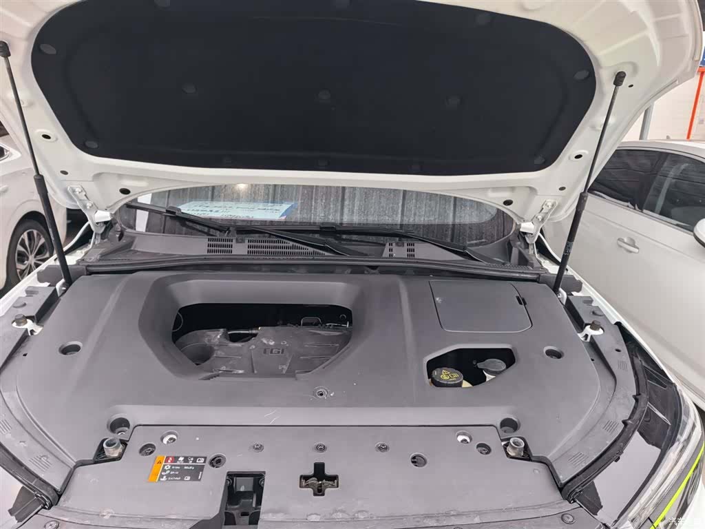 Roewe RX5, 2022 9