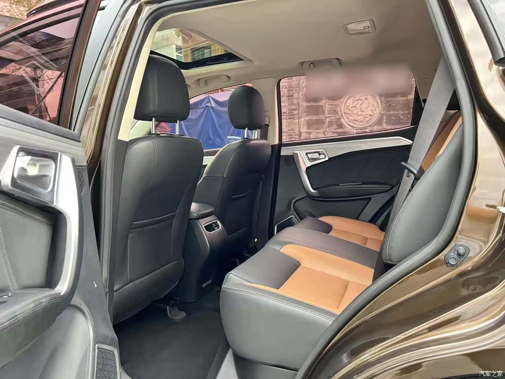 Geely X6, 2017 13