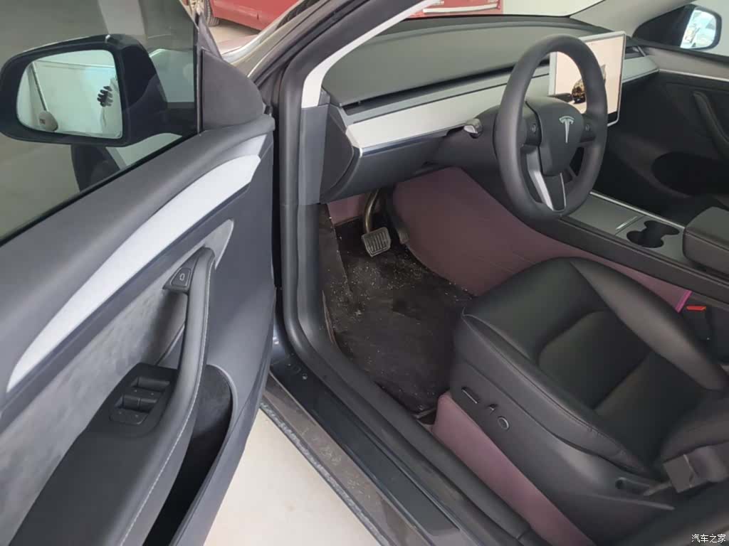 Tesla Model Y, 2024 16