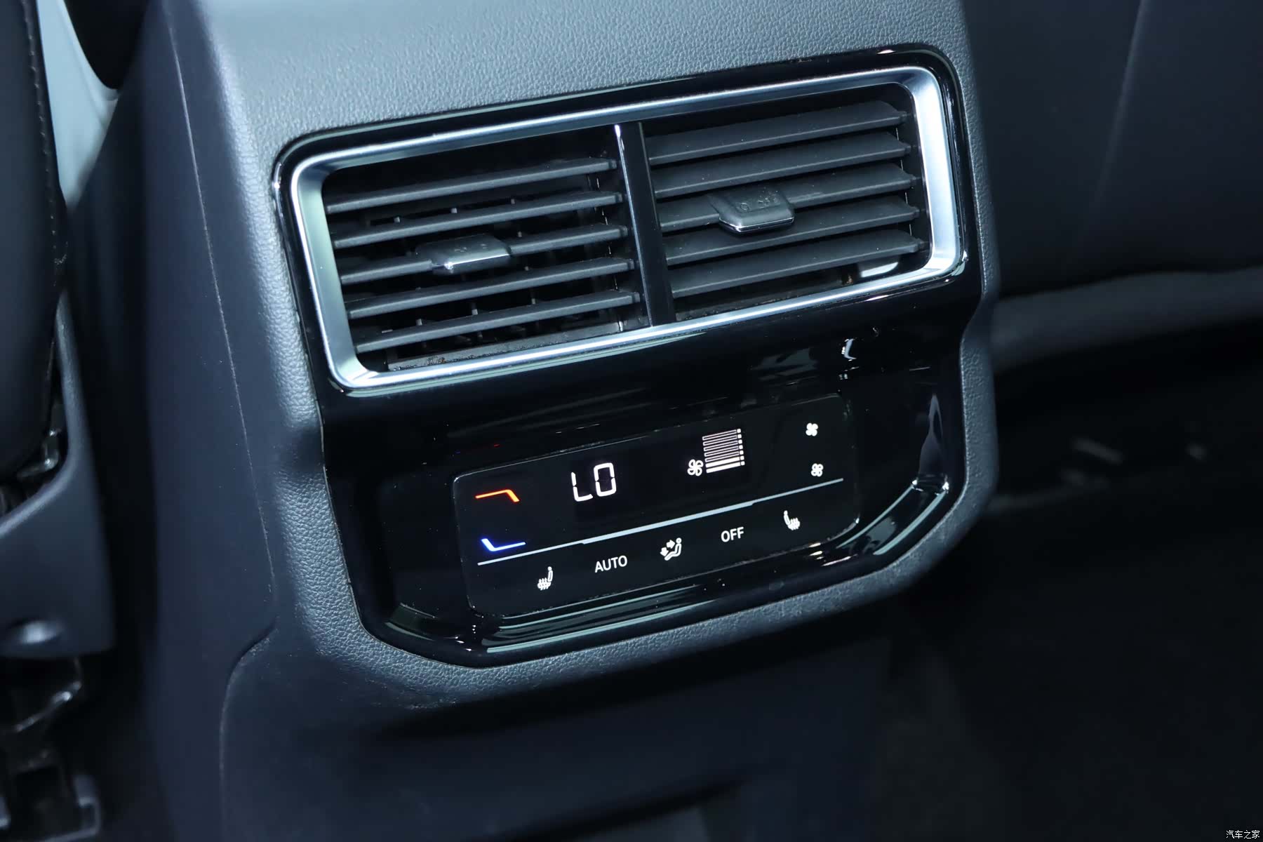 Volkswagen Teramont, 2023 21