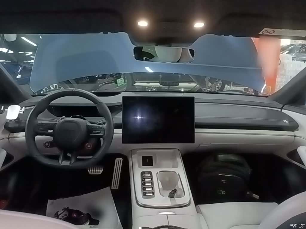 Xiaomi SU7, 2024 10