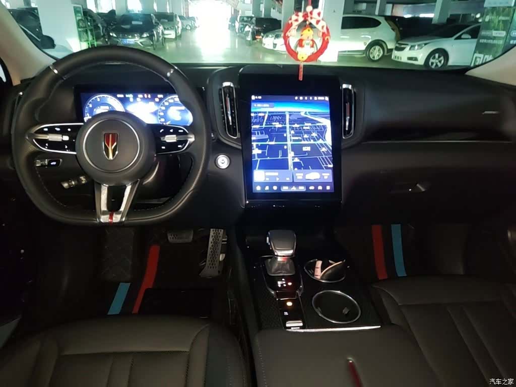 Hongqi HS3, 2025 10