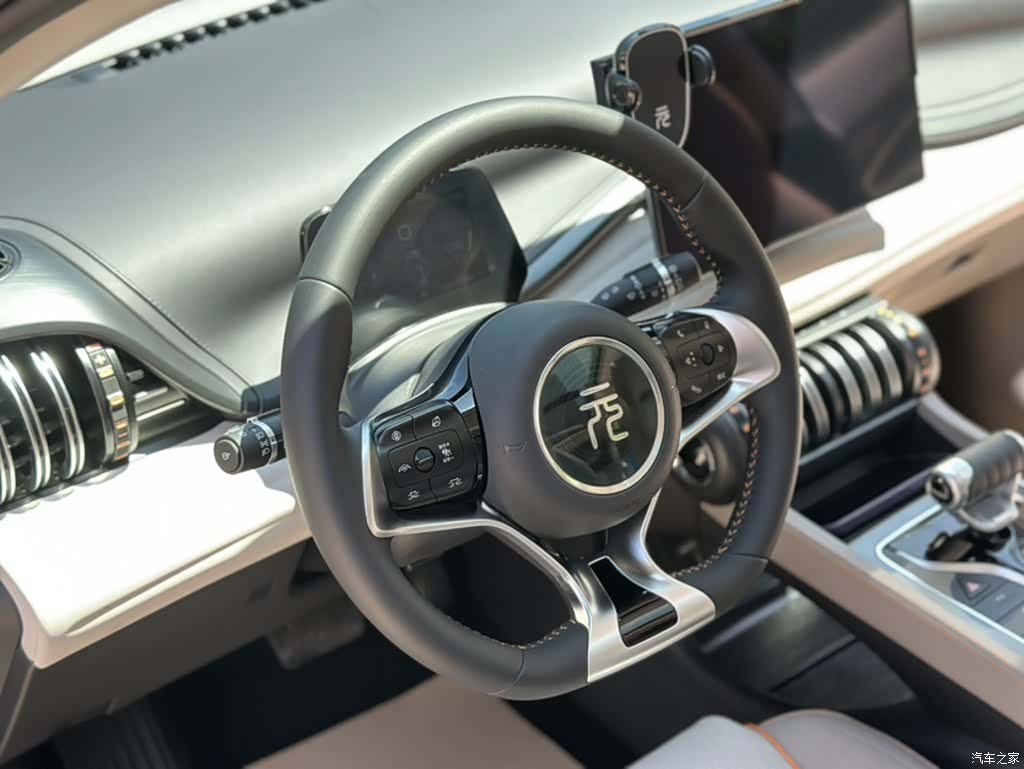 BYD Yuan, 2024 18