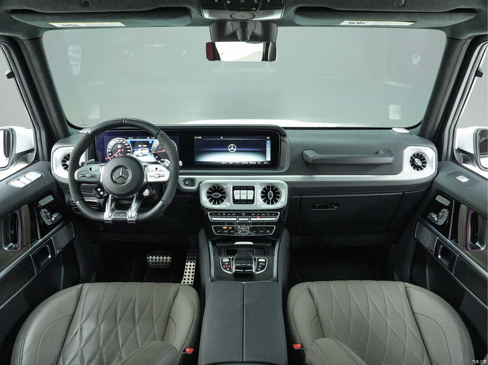 Mercedes-Benz G-Class, 2023 6