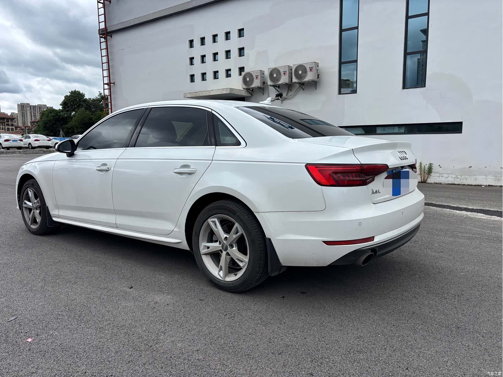 Audi A4L, 2017 9