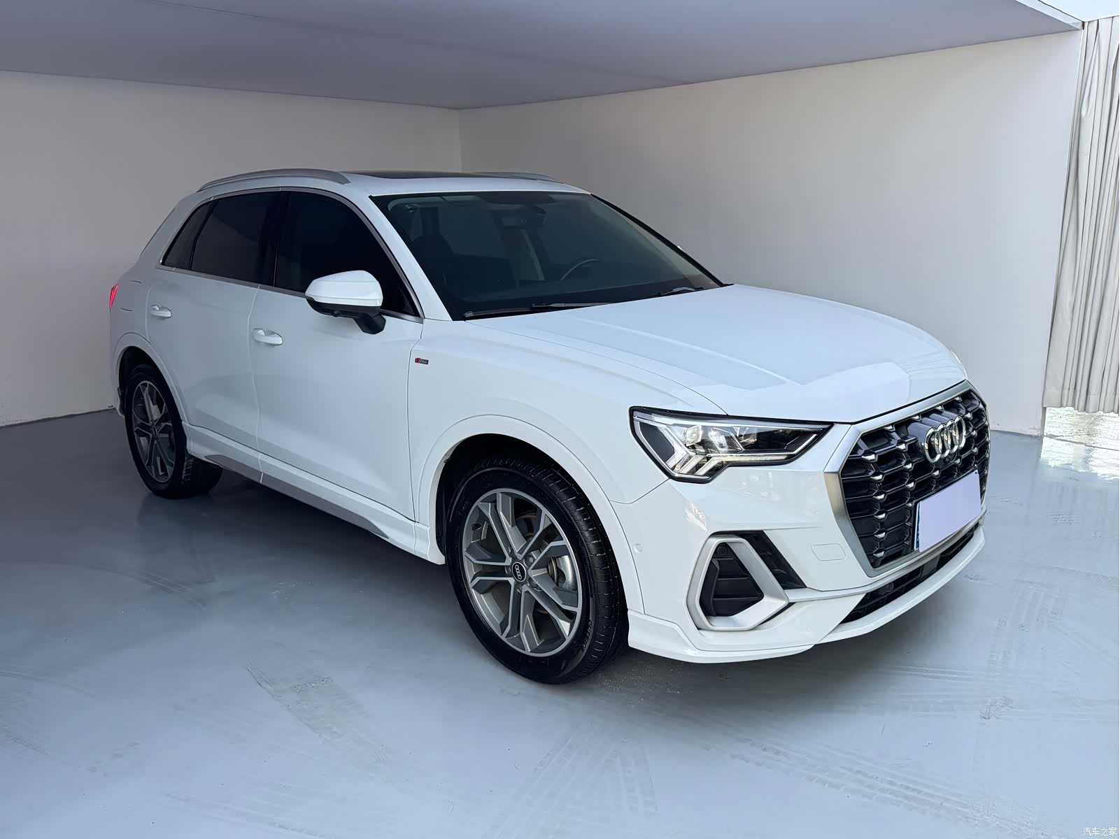 Audi Q3, 2022 3