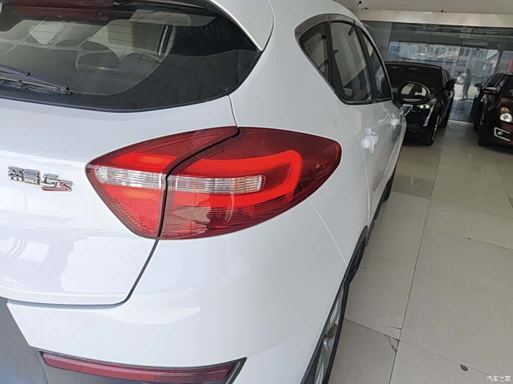 Geely Emgrand, 2016 8