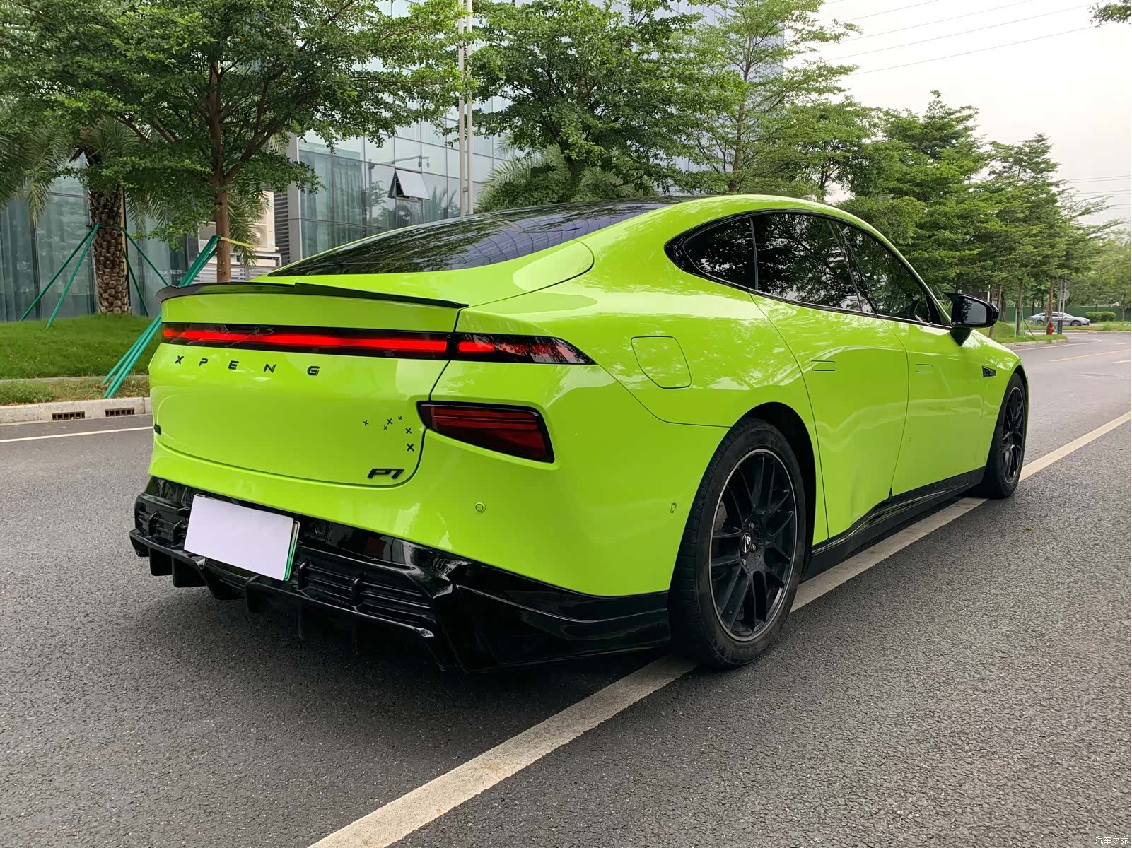 Xpeng P7, 2021 4