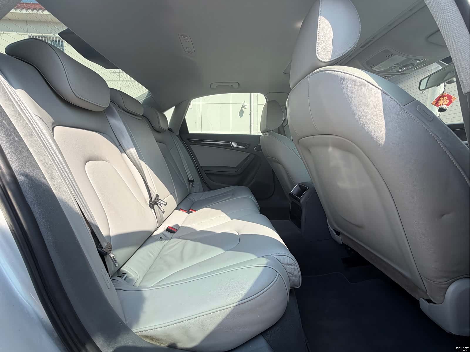 Audi A4L, 2014 12