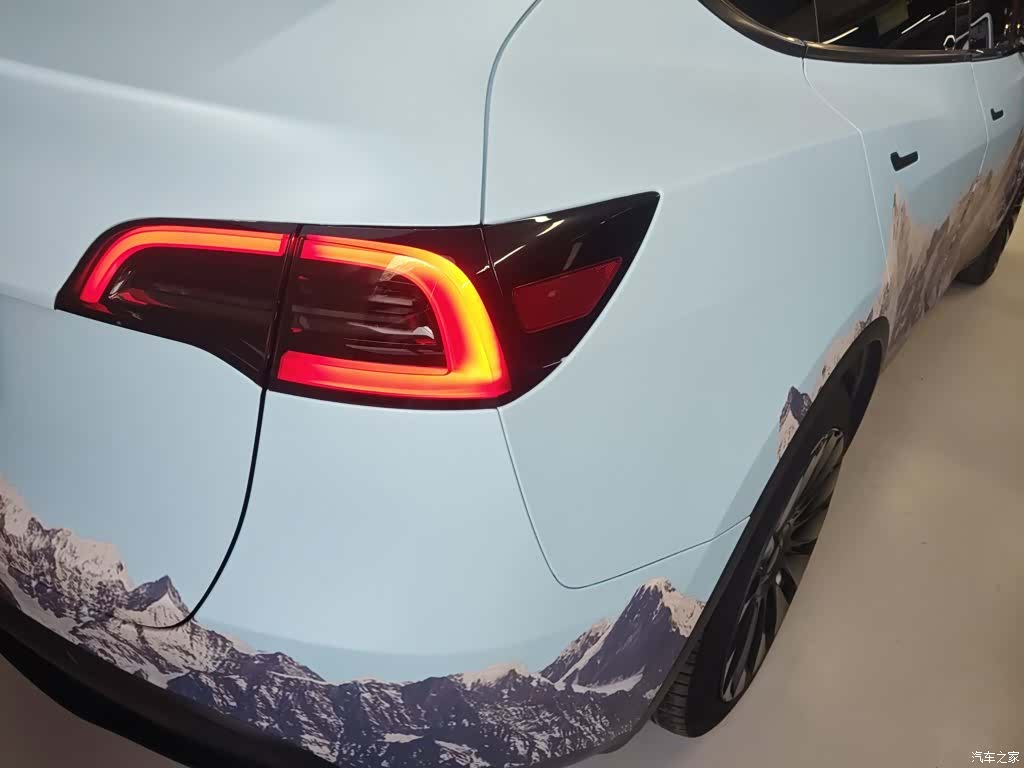 Tesla Model Y, 2023 24