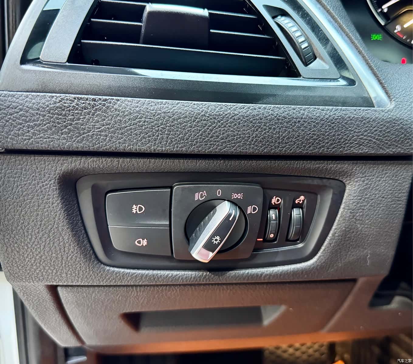 BMW 1 Series, 2019 15