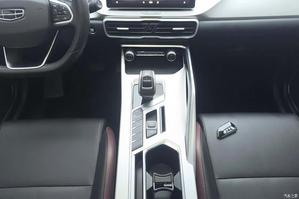 Geely Coolray, 2021 16