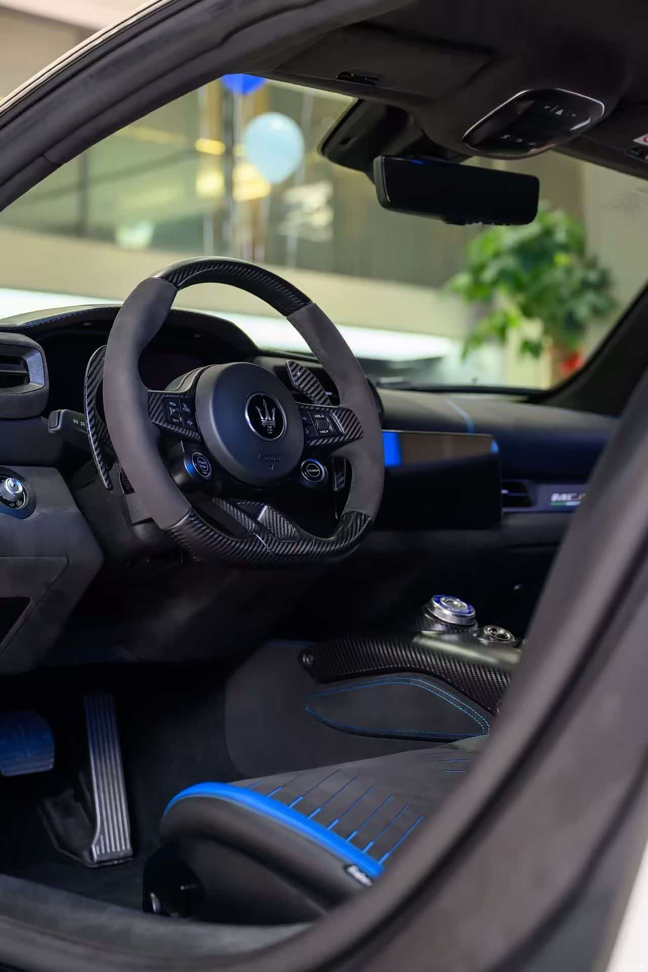 Maserati MC20, 2023 9