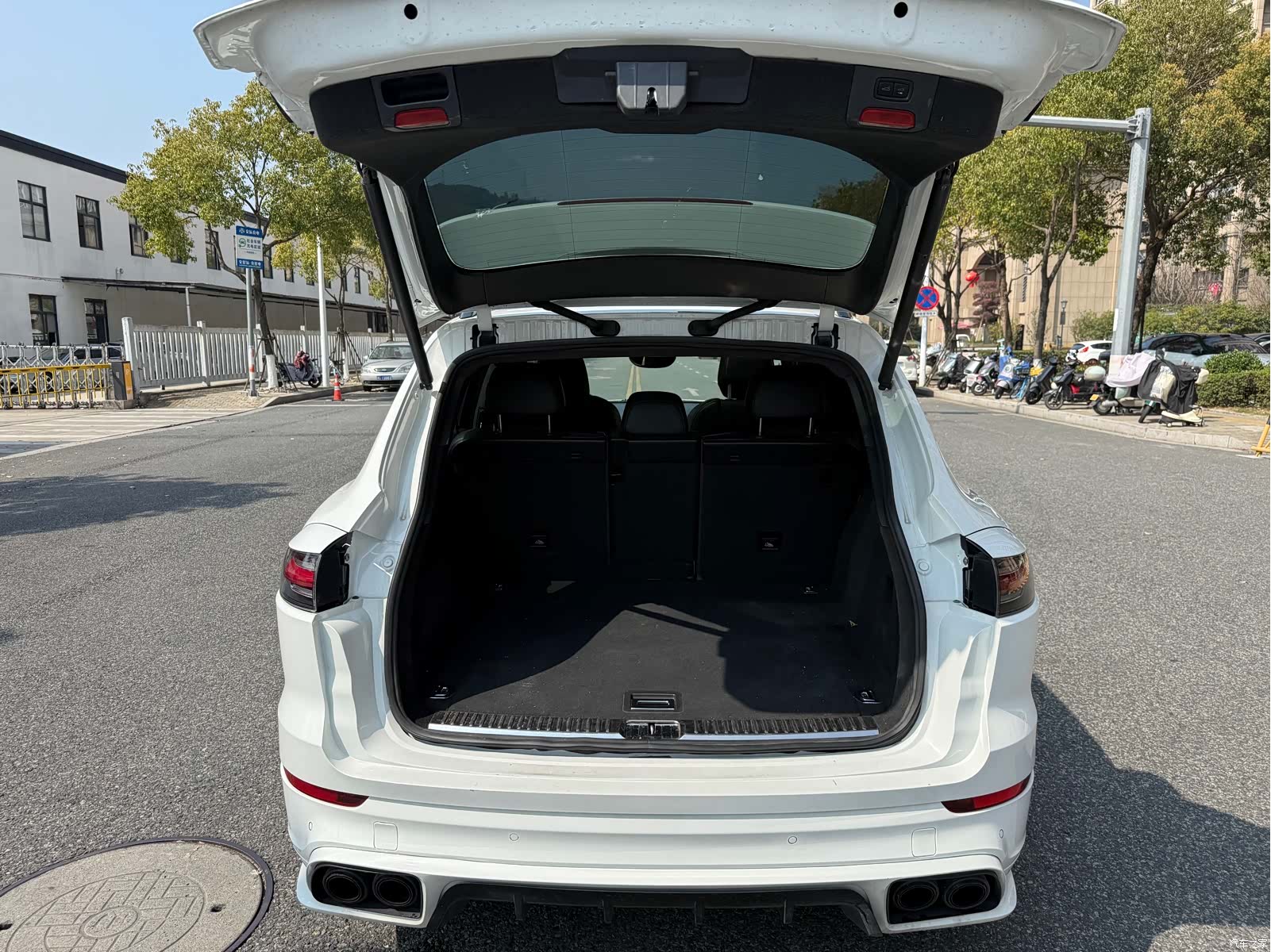 Porsche Cayenne, 2016 17