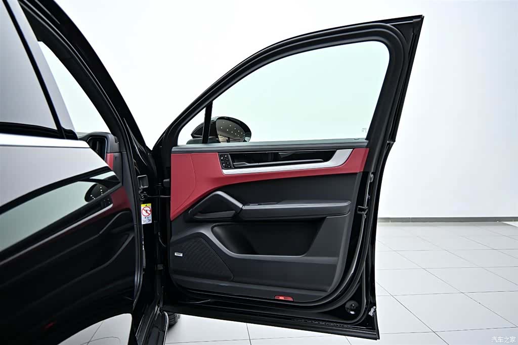 Porsche Cayenne, 2025 22