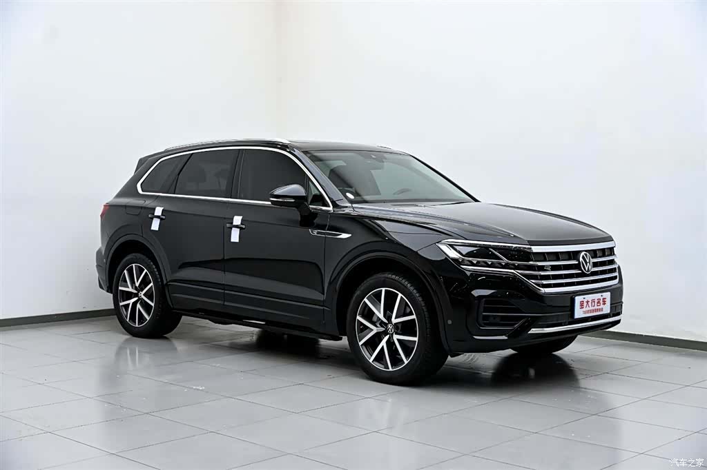 Volkswagen Touareg, 2025 4