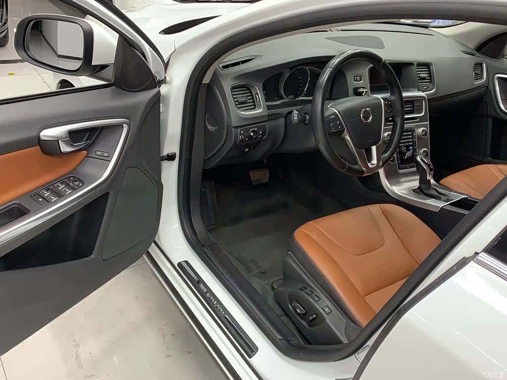 Volvo S60, 2018 16